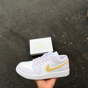 AIR JORDAN 1 LOW